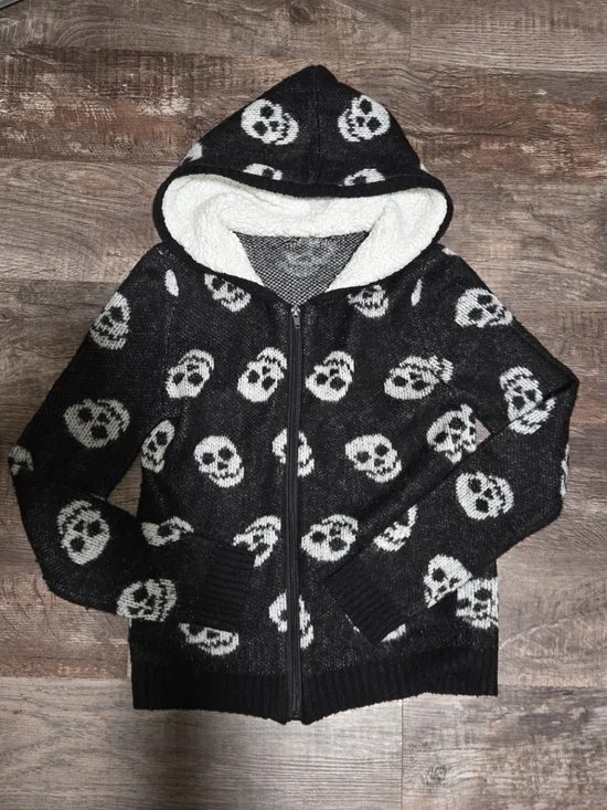 Black & White Skull Hooded Zip Sweater. - Picture 1 of 2